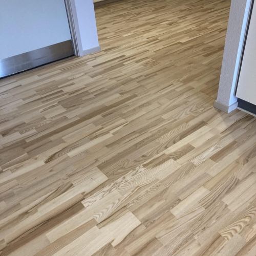 Gulvafslibning af lyst trægulv